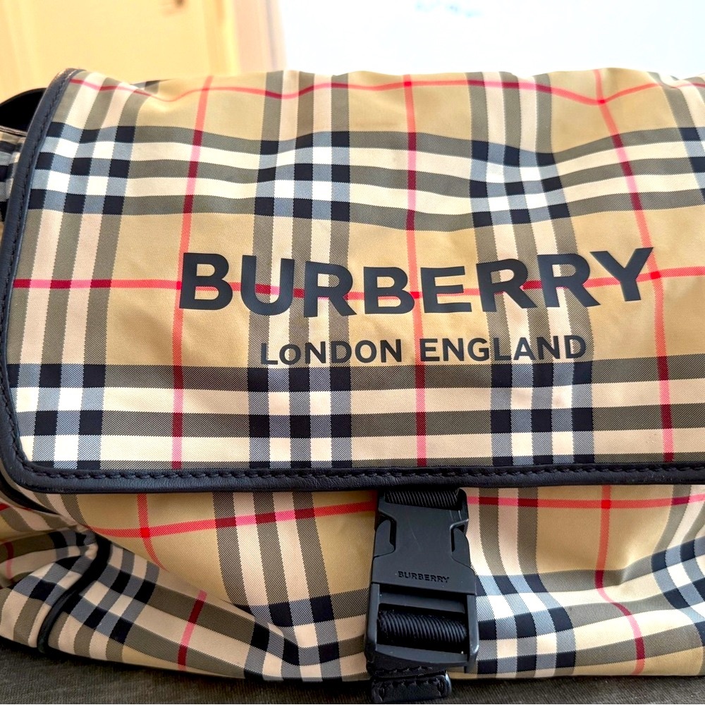 BURBERRY 
Nylon Vintage Check Logo Diaper Bag